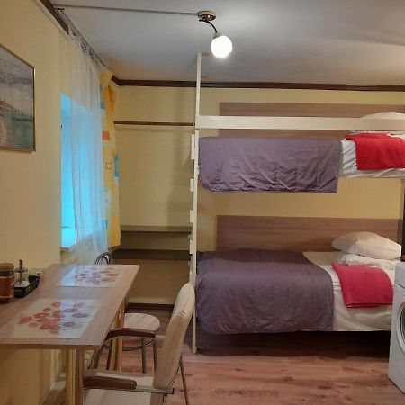 Avotu Stabu Private Flats In A Separate House For One Or Couple Riga Extérieur photo